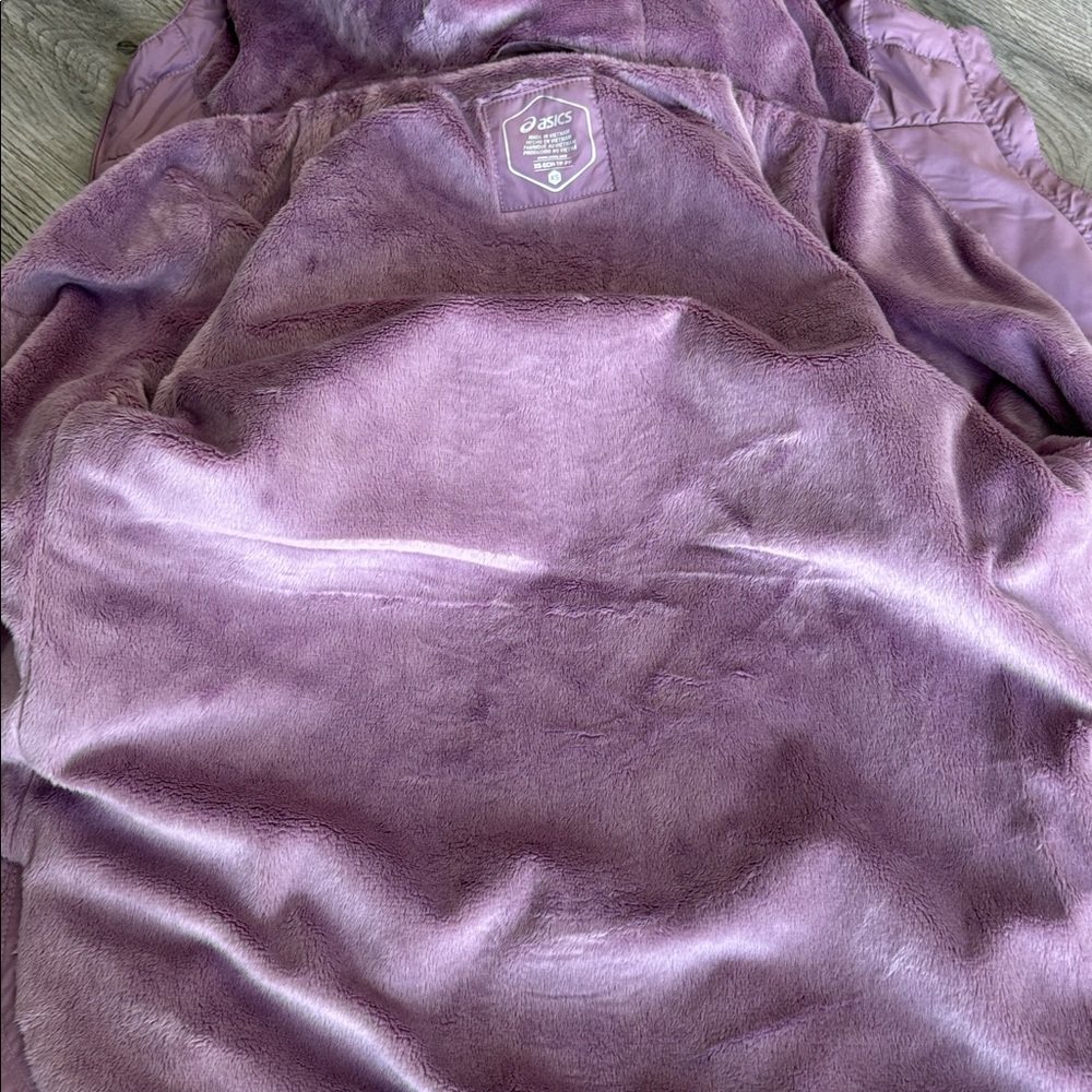 Asics Women’s Woven Jacket with Velboa Lined size XS NWT - Picture 11 of 12